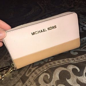 Michael Kors  wristlet wallet